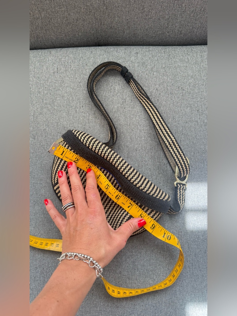 Rothy’s Striped Knit Belt Bag Crossbody Fanny Pack Black Beige Adjustable - Picture 7 of 8